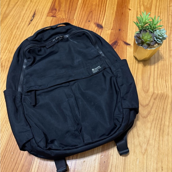 Lululemon Everyday Backpack 2.0 23L Black Water Repellent Laptop Bag Travel